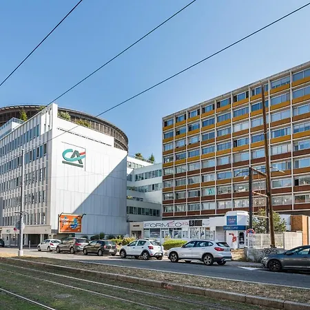 Sarah - Design Studio Lumineux Bergson Saint-Etienne  Exterior photo